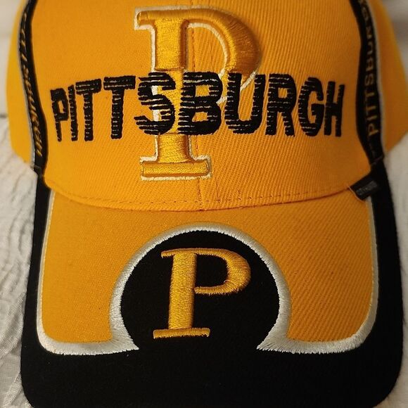 City Hunter Pittsburgh Pennslyvania Velcroback Hat - NWOT - Picture 2 of 7